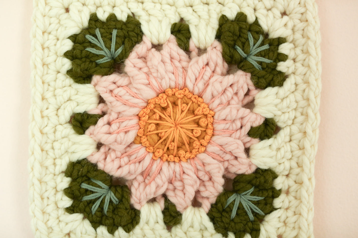 Floral Granny Square Wall Hanging (cream)
