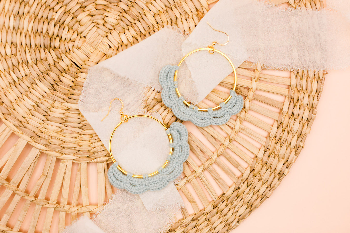 Half Scalloped Earring Blue