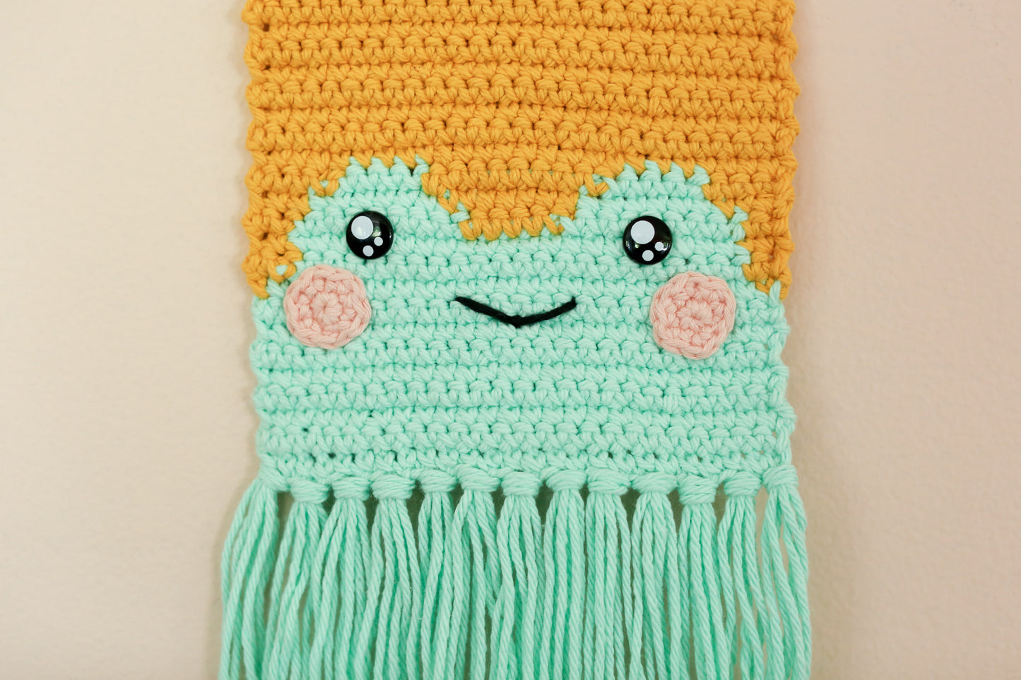 Kawaii Frog Friend Wall Hanging (yellow)